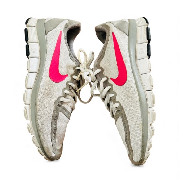 Nike Free 5.0 Women's, Size 6, Ohio State Buckeye, Gray and Pink - Picture 1 of 11